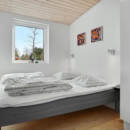 3 Bedroom Cozy In Holiday home