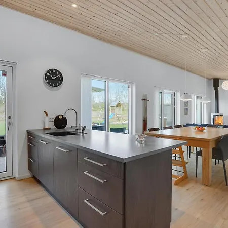 3 Bedroom Cozy In بيت للعطل *